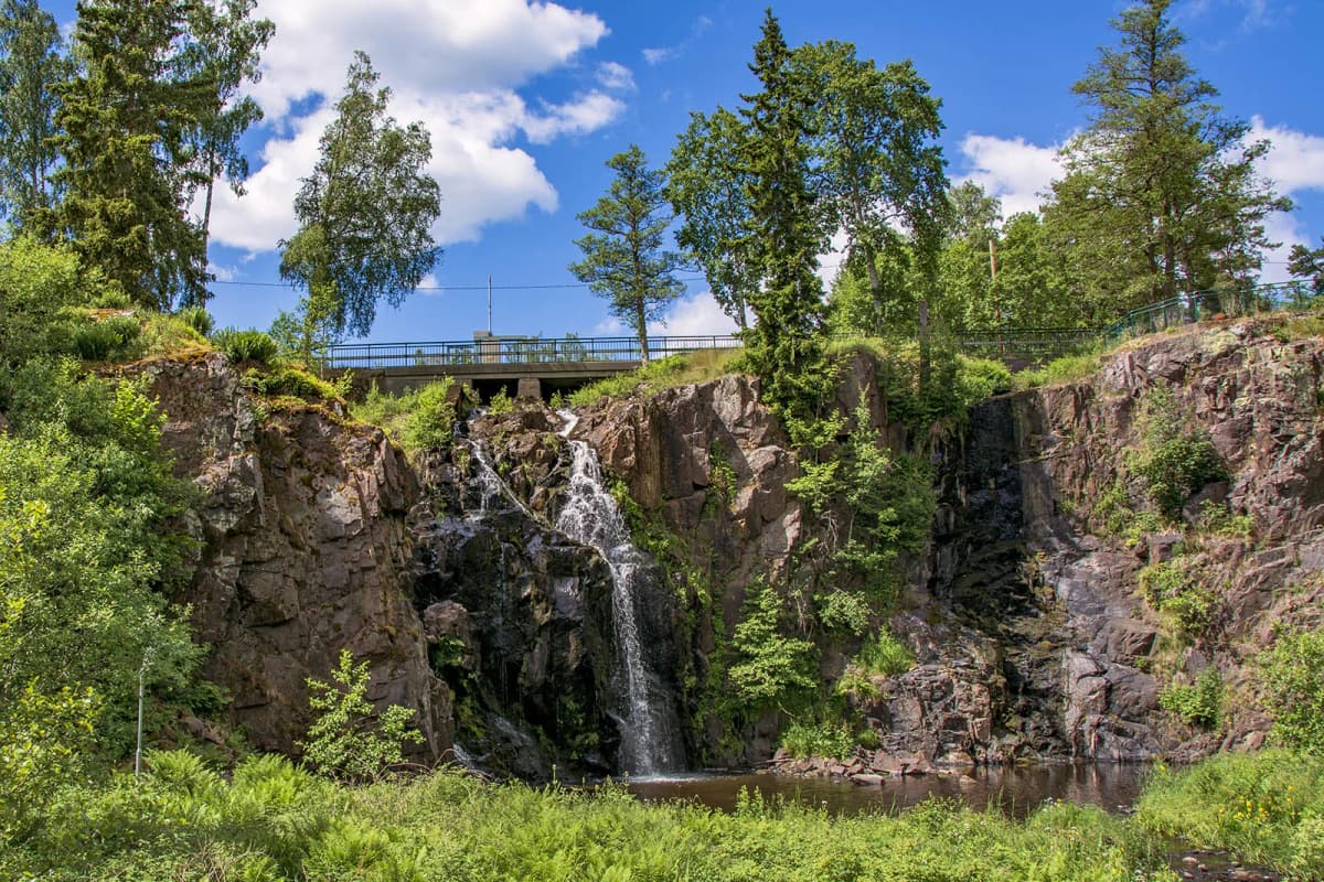 Aneby - Småländsk idyll i Jönköpings län Aneby tätort i Jönköpings län med grönska och småstadsmiljö