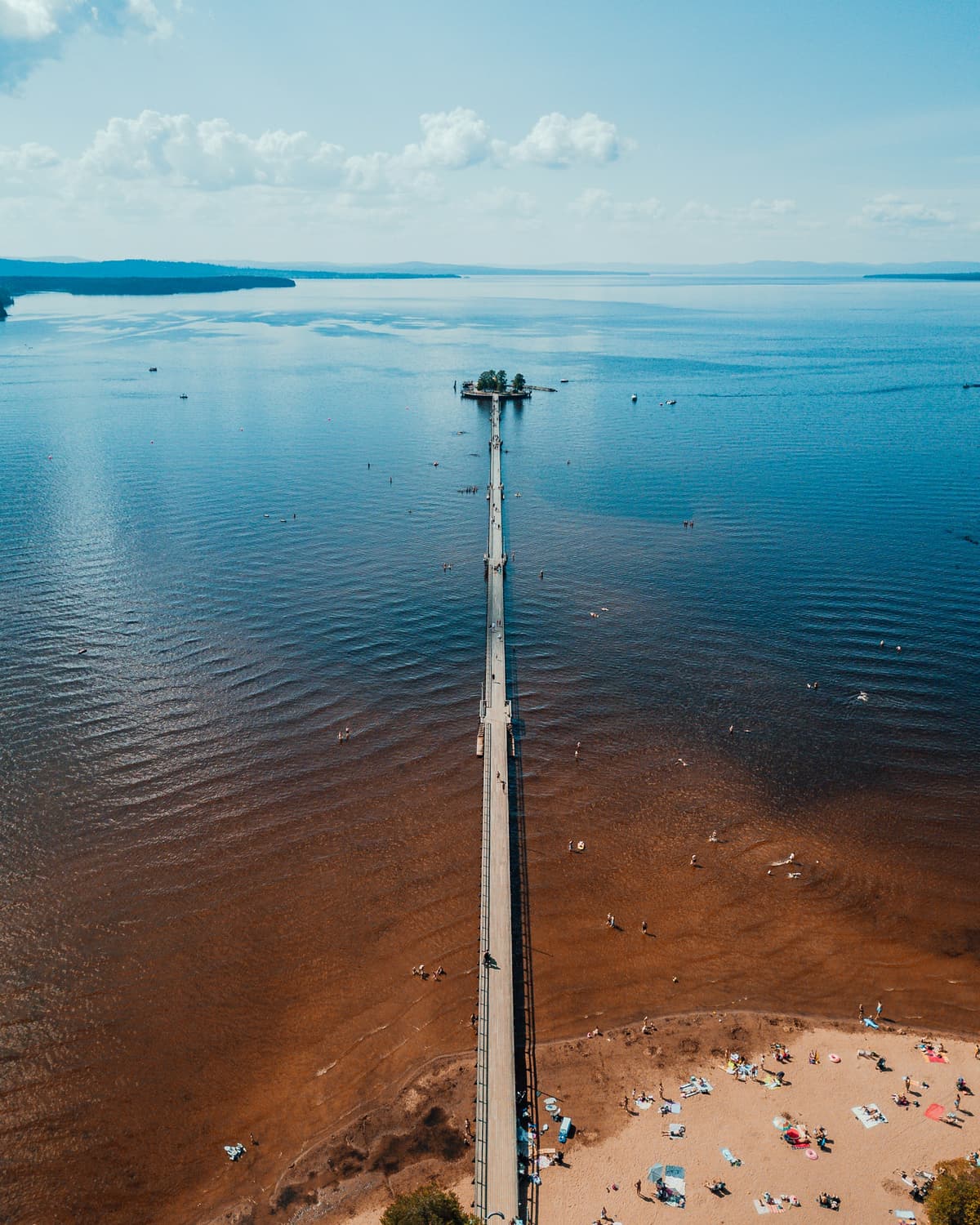Rättvik - Pärlan vid Siljan Rättvik vid Siljan med långbryggan och kyrkan